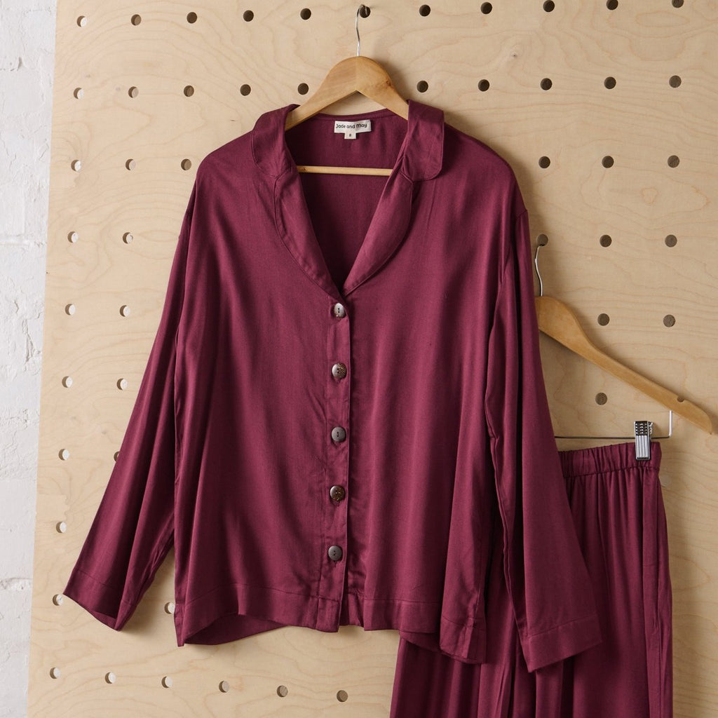 Bamboo Pyjamas: Classic Set in Burgundy-2
